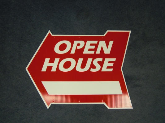 Arrow/Open House Red